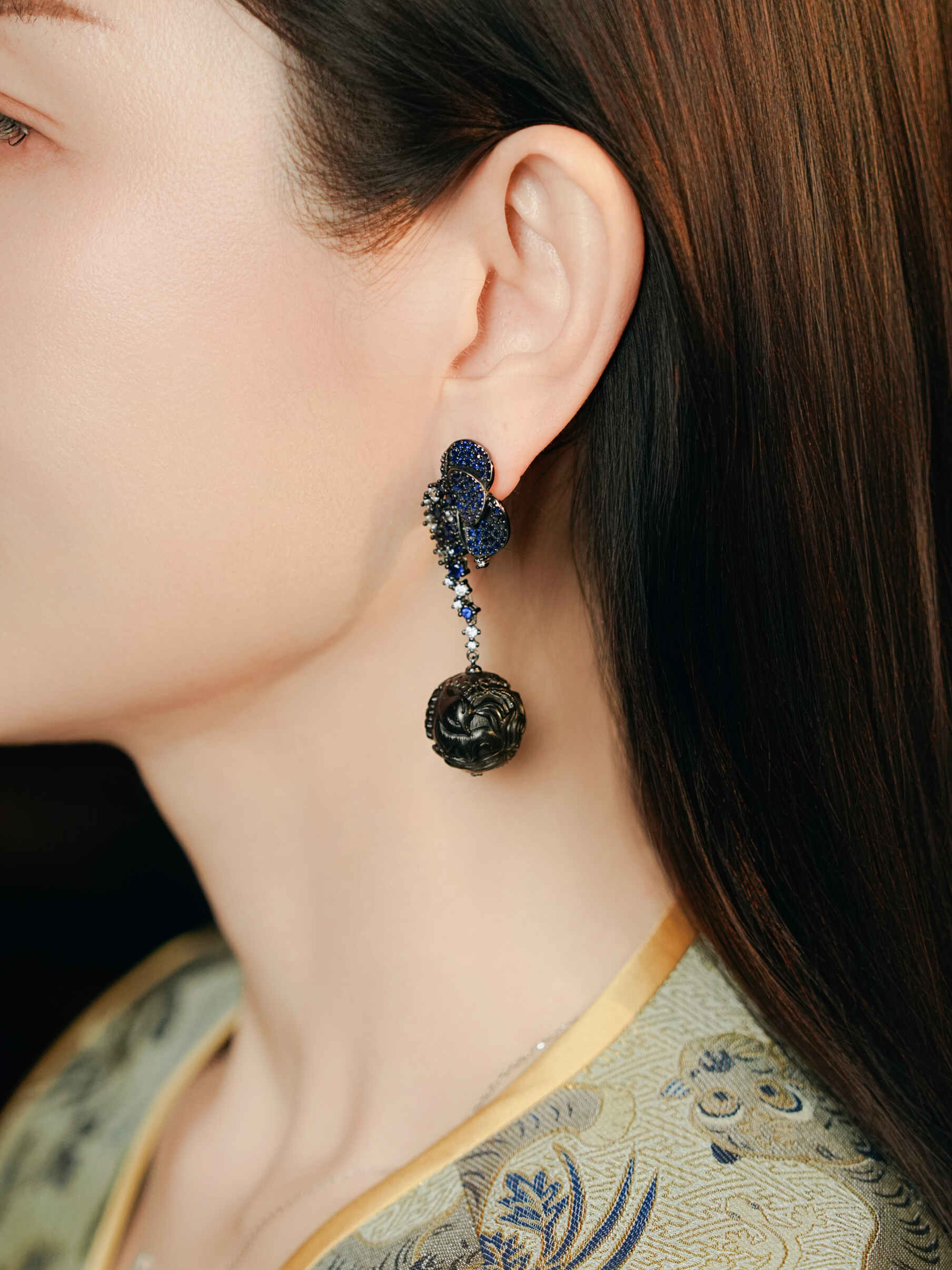 【Qing Mingzi】Mythical Nine-Tails Orchid Earrings – Black Diamond Fox & Butterfly Floral Carved Dangle Studs with Sparkling Diamonds