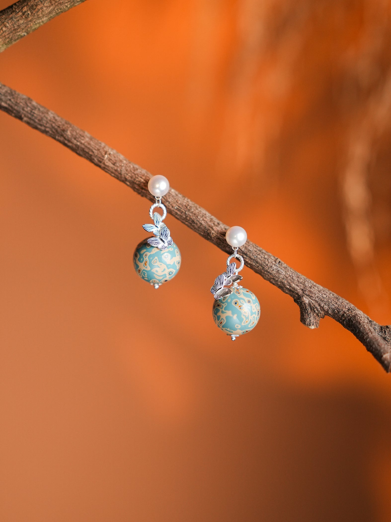 【Jingtan】Aoregin Handcrafted Chinese lacquer butterfly earrings with Morandi paint and freshwater pearls, mounted on S925 silver pins.